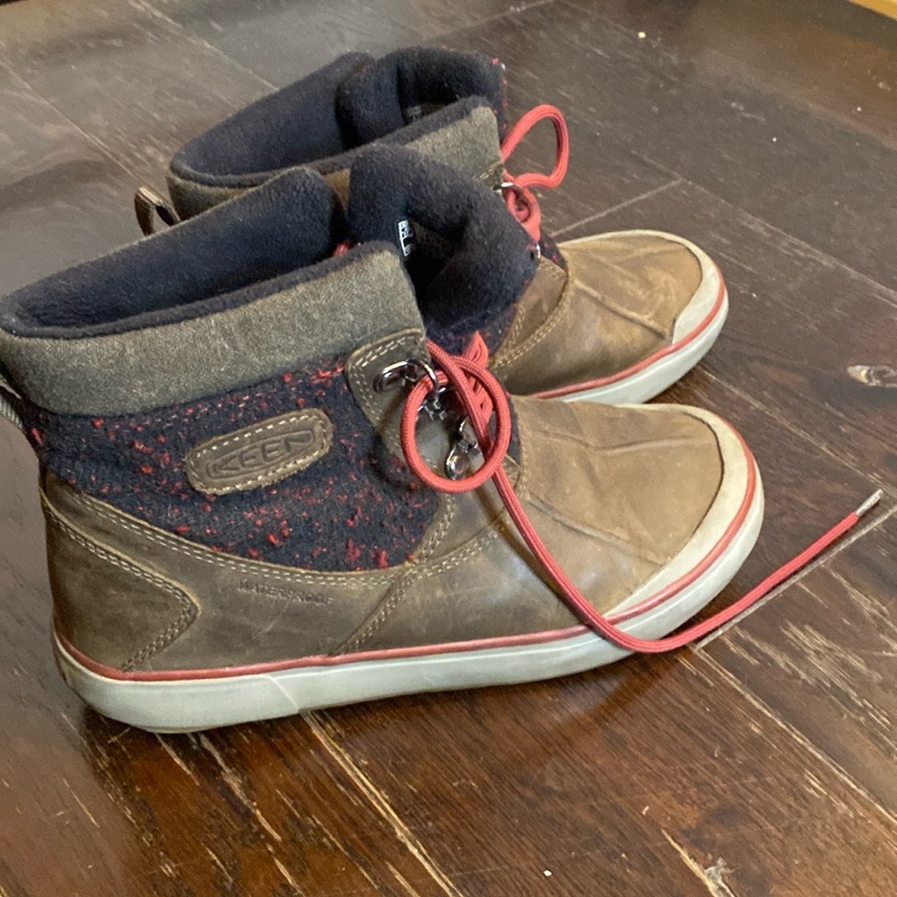 Keen short thermal boots